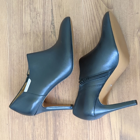 COACH - Seneca Heel Bootie - Picture 6 of 8